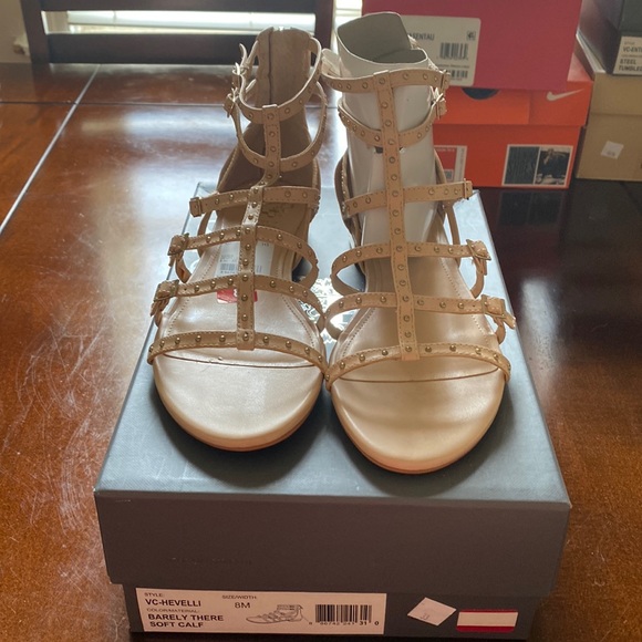 Vince Camuto new sandals - Picture 1 of 2